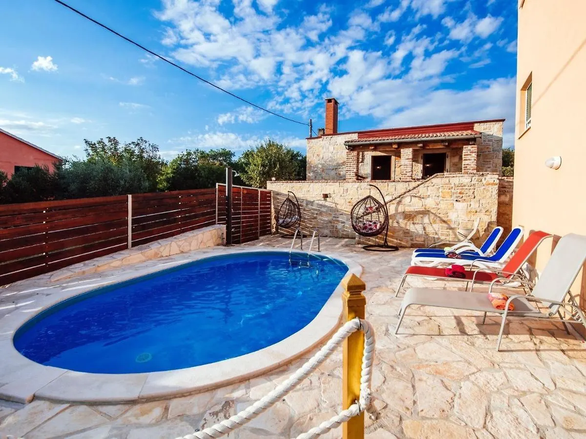 Splendid Holiday Home In Jasenice Maslenica