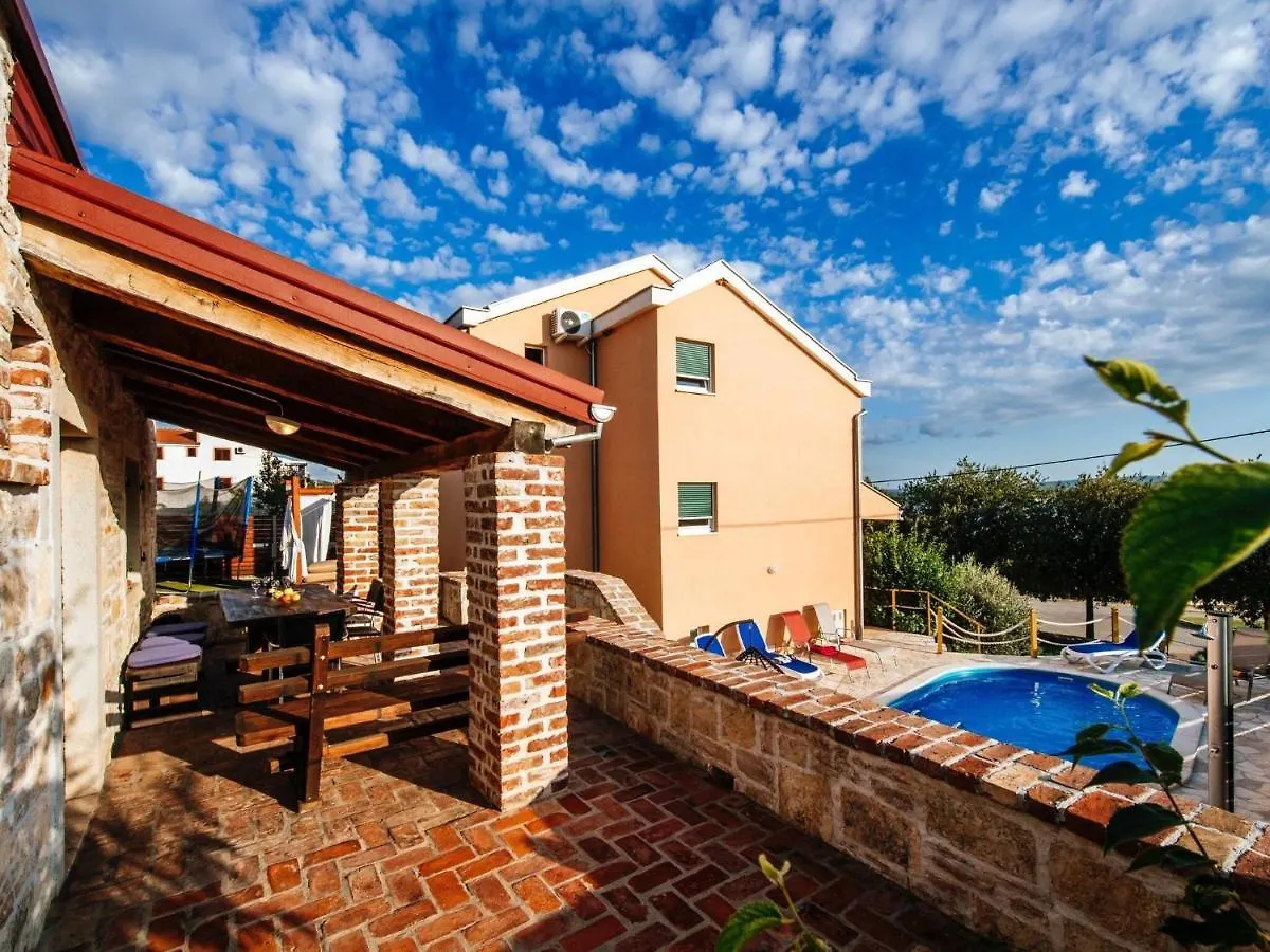 Splendid Holiday Home In Jasenice Maslenica