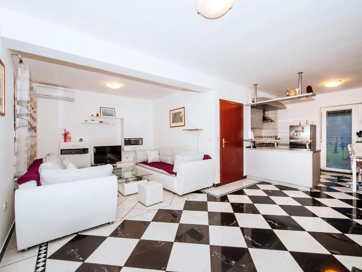 Splendid Holiday Home In Jasenice Maslenica