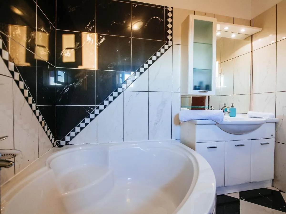 Splendid Holiday Home In Jasenice Maslenica 0*,